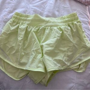 Lululemon 2.5 inch lemon lime shorts hotty hots